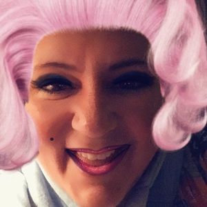 Meet your Posher, Robin